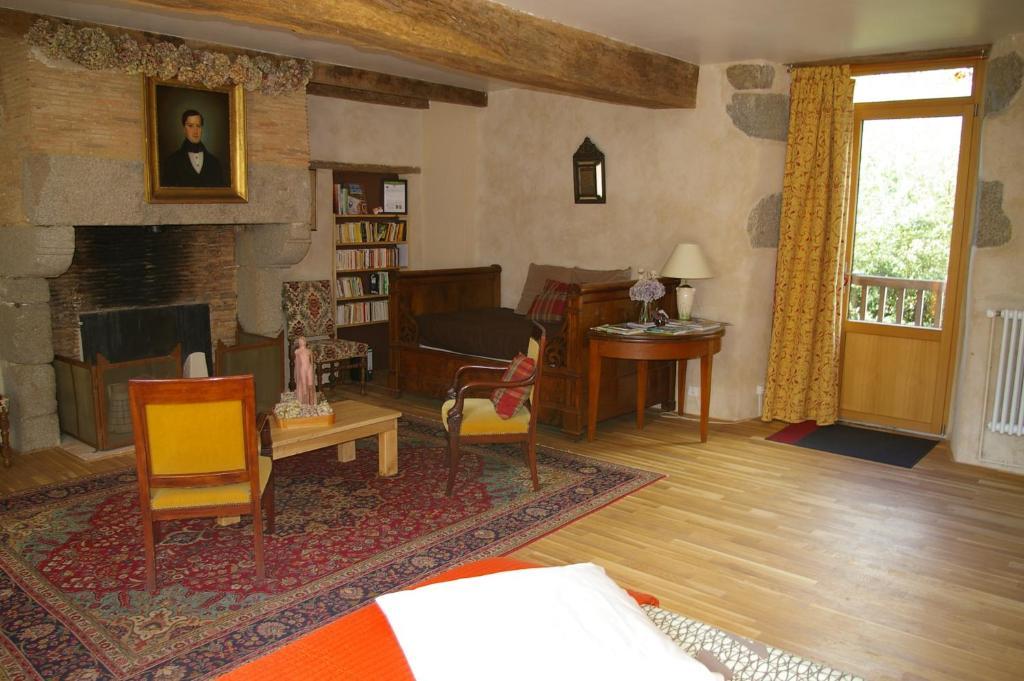 Chambre d'hôtes de Pirieuc Meillac Extérieur photo